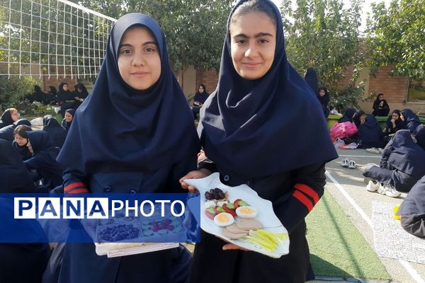 برگزاری اردوی درون‌مدرسه‌ای با محوریت صبحانه سالم در آموزشگاه هیأت امنایی فرزانگان ملارد
