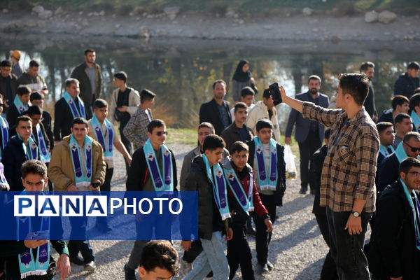روز دوم حضور دانش‌آموزان عمره‌گزار در کرمانشاه