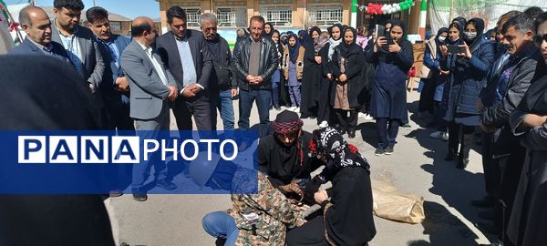 مدرسه انقلاب‌، تجلی‌گر آرمان ملت ایران