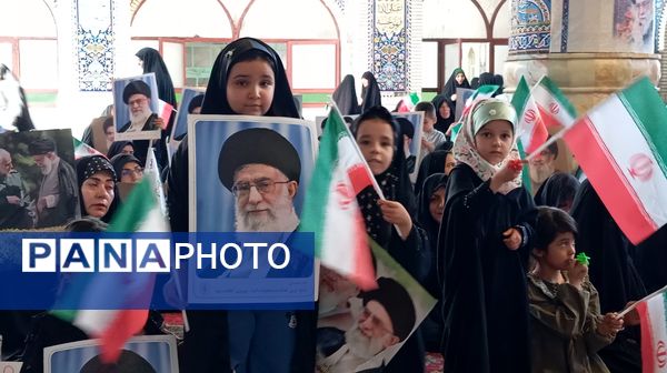 خروش شیر زنان چهارمحال‌وبختیاری در حمایت از رهبر انقلاب