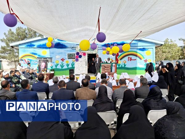 آیین نواختن زنگ شکوفه ها و جوانه ها در شهرستان خلیل‌آباد 