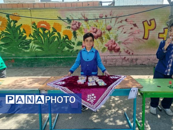 برگزاری بازارچه درون مدرسه‌ای در دبستان مبین شیروان