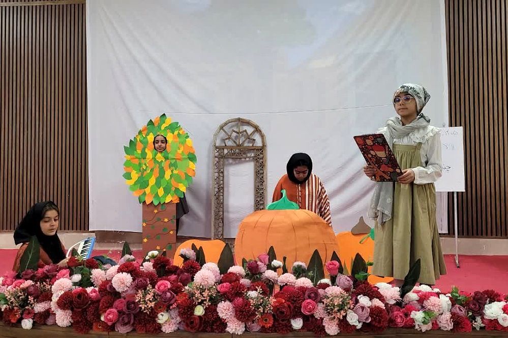 جشنواره تئاتر درسی مدارس فشافویه در کانون شهید آوینی؛ صحنه‌ای برای شکوفایی استعدادها