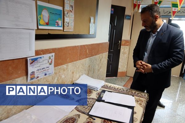 بازدید مدیر آموزش و پرورش شهرستان اسلامشهر از اردوی مطالعاتی دبیرستان دوره دوم فرزانگان اسلامشهر