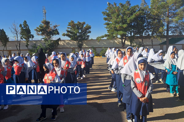 شور و نشاط دانش‌آموزان در روز بازگشایی مدارس شهر سورمق 