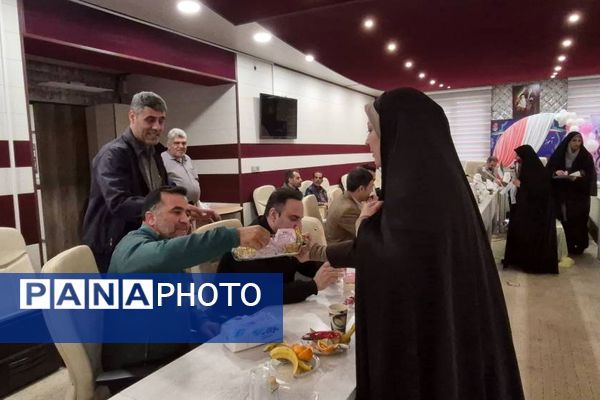 تقدیر از بانوان شاغل در اداره آموزش و پرورش کهریزک 