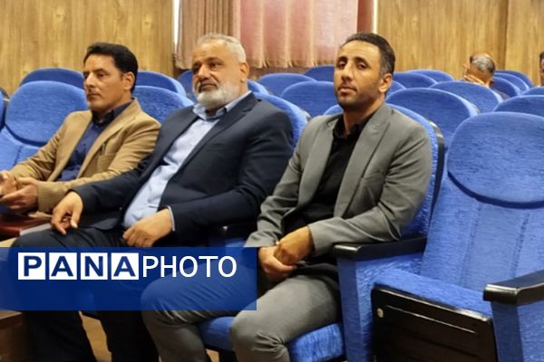 کارگروه دوره های صلاحیت حرفه ای متصدیان پایگاه تغذیه سالم در سالن دهنو شهرستان قدس