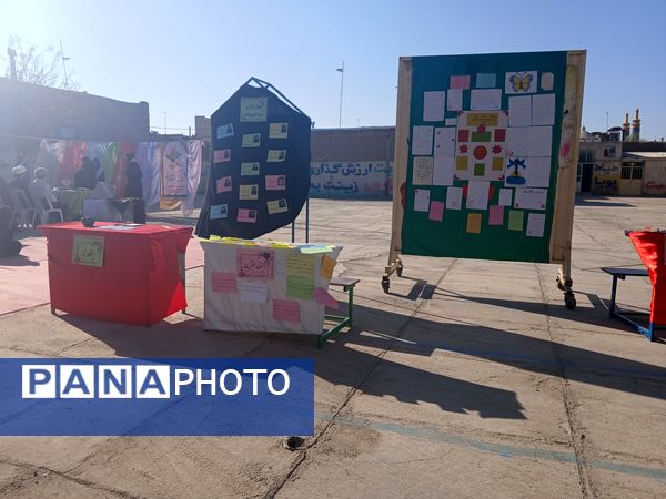 گرامیداشت هفته قرآن، عترت و نماز در آموزشگاه مرحوم صفری شهرستان خلیل آباد