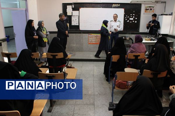 دوره تخصصی مربیان کاردان پیشتاز در شهرستان رباط‌کریم