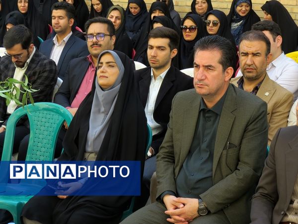 تقدیر از کارکنان‌ اداره‌کل آموزش و پرورش خراسان شمالی 