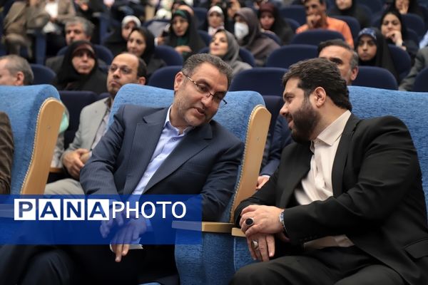 همایش بزرگ تجلیل از معلمان نمونه شهر تهران توسط وزیر آموزش و پرورش