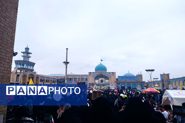 راهپیمایی استکبارستیزی شهرستان پیشوا در روز دانش‌آموز