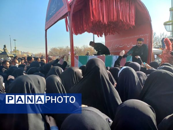 تشییع باشکوه پیکر پاک شهدای گمنام در اصفهان 