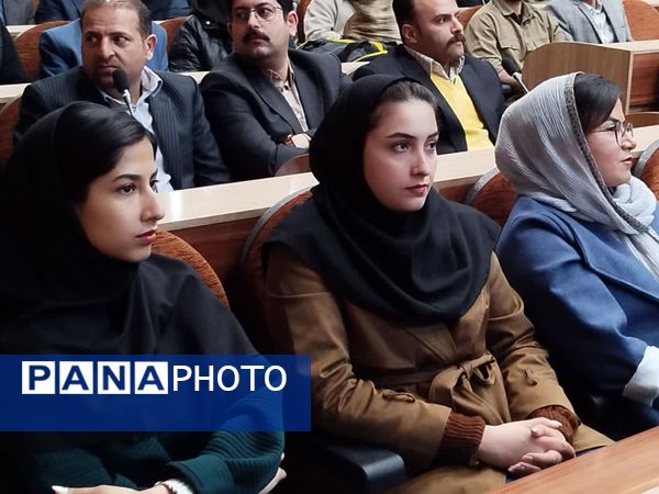 آیین تجلیل از برترین‌های فوتبال و فوتسال شهرستان کاشمر 