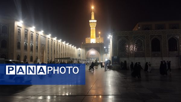 حال و هوای حرم مطهر رضوی در شب شهادت حضرت زهرا (س)