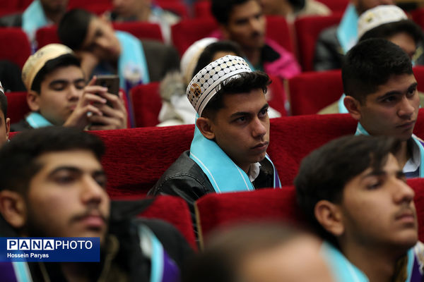 مراسم آموزش کاروان‌های عمره دانش‌آموزی به دانش‌آموزان عازم سرزمین وحی