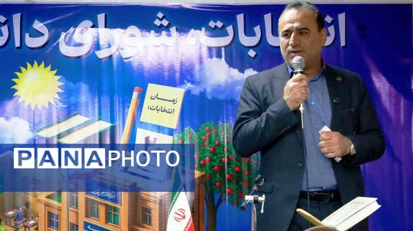 دانش‌آموزان اهوازی پای صندوق رأی؛ تمرینی برای مسئولیت‌پذیری و مردم‌سالاری