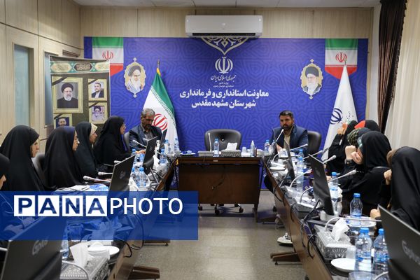 نشست خبری دختران میدان ۱۴ صفر ۳ با رئیس ستاد انتخابات شهرستان مشهد