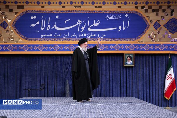 دیدار خانواده شهدای اقتدار با رهبر انقلاب در روز میلاد امیرالمومنین علیه‌السلام