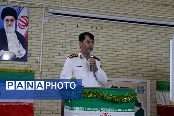 برگزاری کارگاه آموزشی راهنمای و رانندگی در مدرسه شاهد بندرعباس