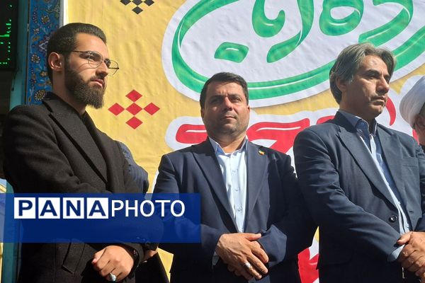 حماسه حضور دانش‌آموزان قرچکی در یوم الله ۱۳ آبان