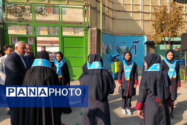 آیین نواختن زنگ پژوهش در ناحیه دو شهرری 