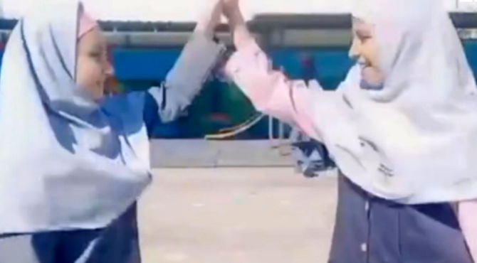 نقش مدرسه در پرورش نوجوانان 