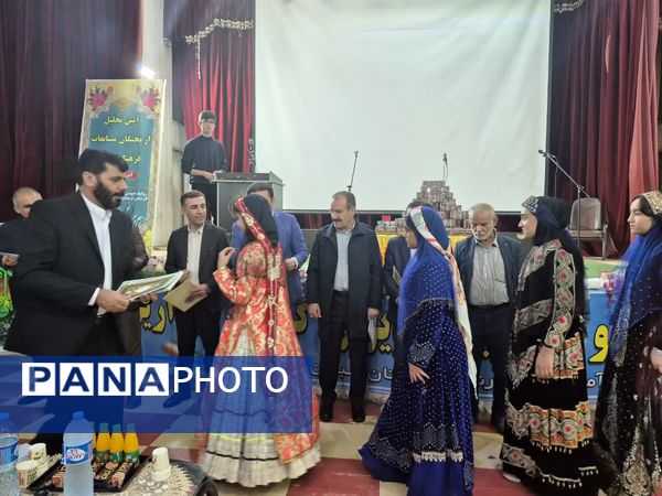 تجلیل از ۱۵۰ دانش‌آموز افتخار آفرین در مسابقات فرهنگی، هنری و پرسش مهر ریاست جمهوری 