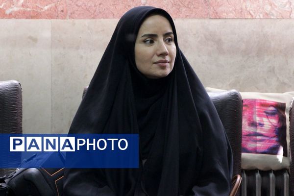 جشنواره هفته مشاغل در هنرستان تقوی پیشگان بهارستان۲