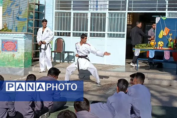 المپیاد ورزشی درون مدرسه‌ای، نمایش منش پهلوانی 
