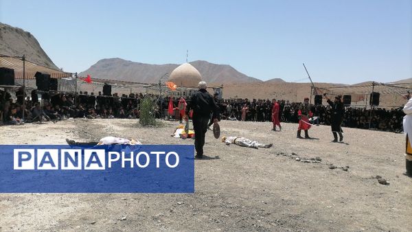 مراسم تعزیه خوانی در روز عاشورای حسینی در شهر بار 