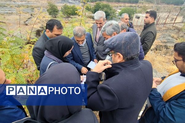 بازدید مدیرکل نوسازی مدارس جهت احداث مدرسه‌ای جدید در ناحیه۶ مشهد