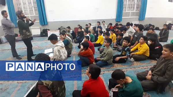 برپایی اردوی شبانه مقاومت در دبیرستان شهید بهشتی