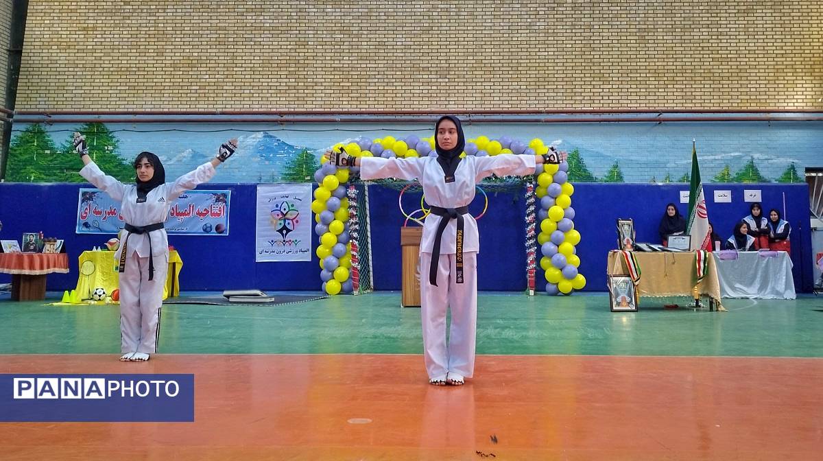 افتتاحیه المپیاد درون مدرسهای بهمناسبت هفته تربیتبدنی و ورزش در دبیرستان الزهرا «س» شهرستان اشتهارد