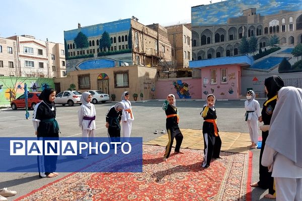 برگزاری جشن احسان و نیکوکاری در دبستان حکیم نظامی کهریزک 