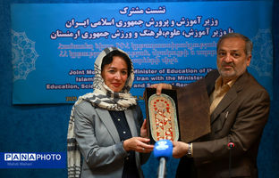 کاظمی: گسترش زبان و فرهنگ می‌تواند زمینه‌ساز روابط عمیق‌تر و پایدارتر شود/ آندراسیان: ارمنستان علاقه‌مند به توسعه ‌روابط آموزشی و فرهنگی با ایران است