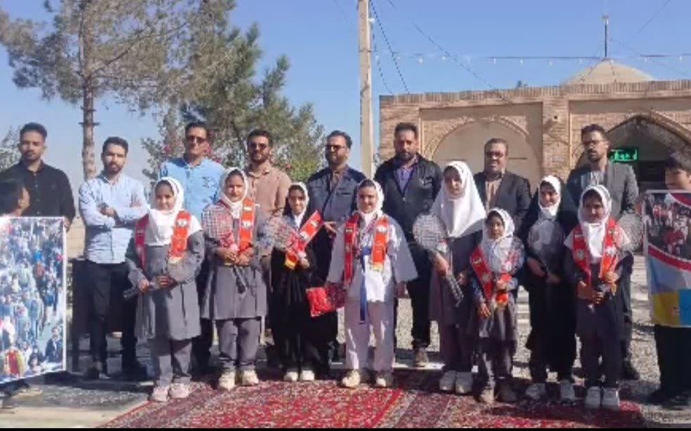 حس و حال دانش آموزان مدارس ابتدایی روستای صرم در یک روز بانشاط