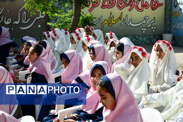  "سپاس معلم"  در مدرسه حاج حسن اسدی شهر فیض آباد مه‌ولات