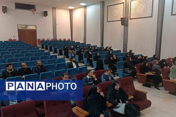 برگزاری دوره آموزشی «تربیت مربی سازمان دانش‌آموزی» در کهریزک 