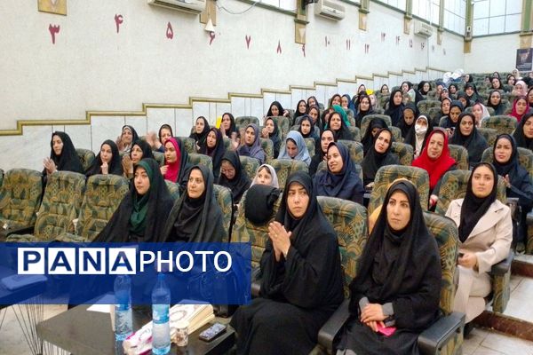 آیین تقدیر از معماران خشت اول ، معلمان اول ابتدایی
