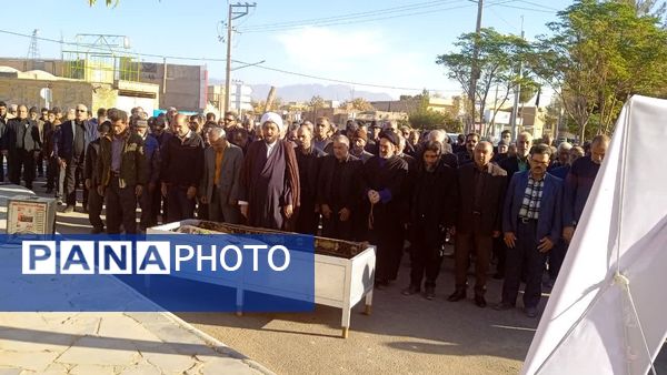 تشییع پیکر و خاکسپاری پدر شهید عجمی فدافن در گلزار شهدای روستای فدافن