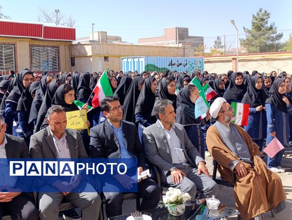 جشن عاطفه‌ها در ملکان؛ مهربانی به وقت مدرسه