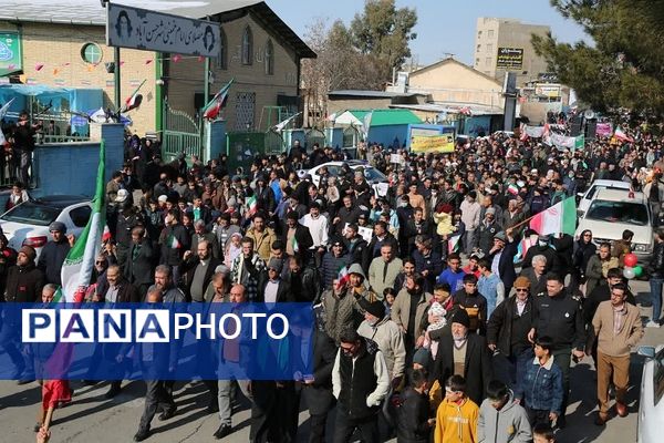 شکوه همبستگی مردم شهید پرور فشافویه در راهپیمایی ۲۲ بهمن