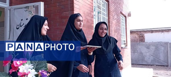 تجلیل از دانش آموزان چادری دبیرستان مادرمهربان خلیل آباد