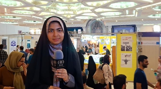 حضور نوجوانان علاقمند به نویسندگی در نمایشگاه بین المللی کتاب تهران