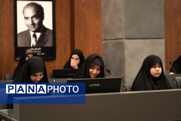 نشست نخبگانی دانشجویان با وزیرعلوم در مشهد