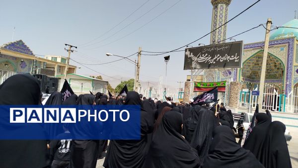 حماسه جاماندگان اربعین در محلات و نیم‌ور؛ تصاویری از عشق و ارادت