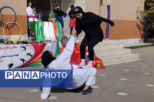 برگزاری المپیاد ورزشی درون‌مدرسه‌ای در مدرسه یاس‌نبی،فتح در بهارستان‌دو