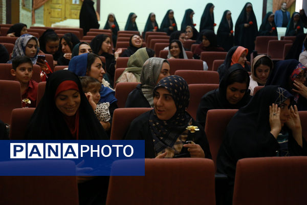 جشن روز دختر برای بانوان اهل رسانه