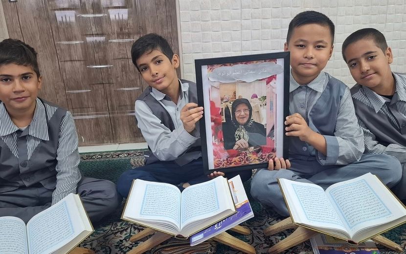 مراسم بزرگداشت خیر مدرسه ساز در دبستان بانو ابوالوفا ناحیه دو شهرری 